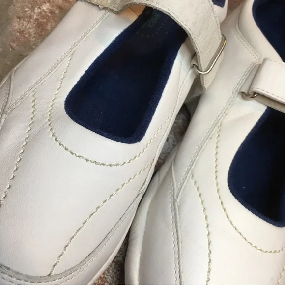 Propet Women's White Navy Mary Jane Therapeutic Walker Shoes size 9 W - Picture 12 of 16
